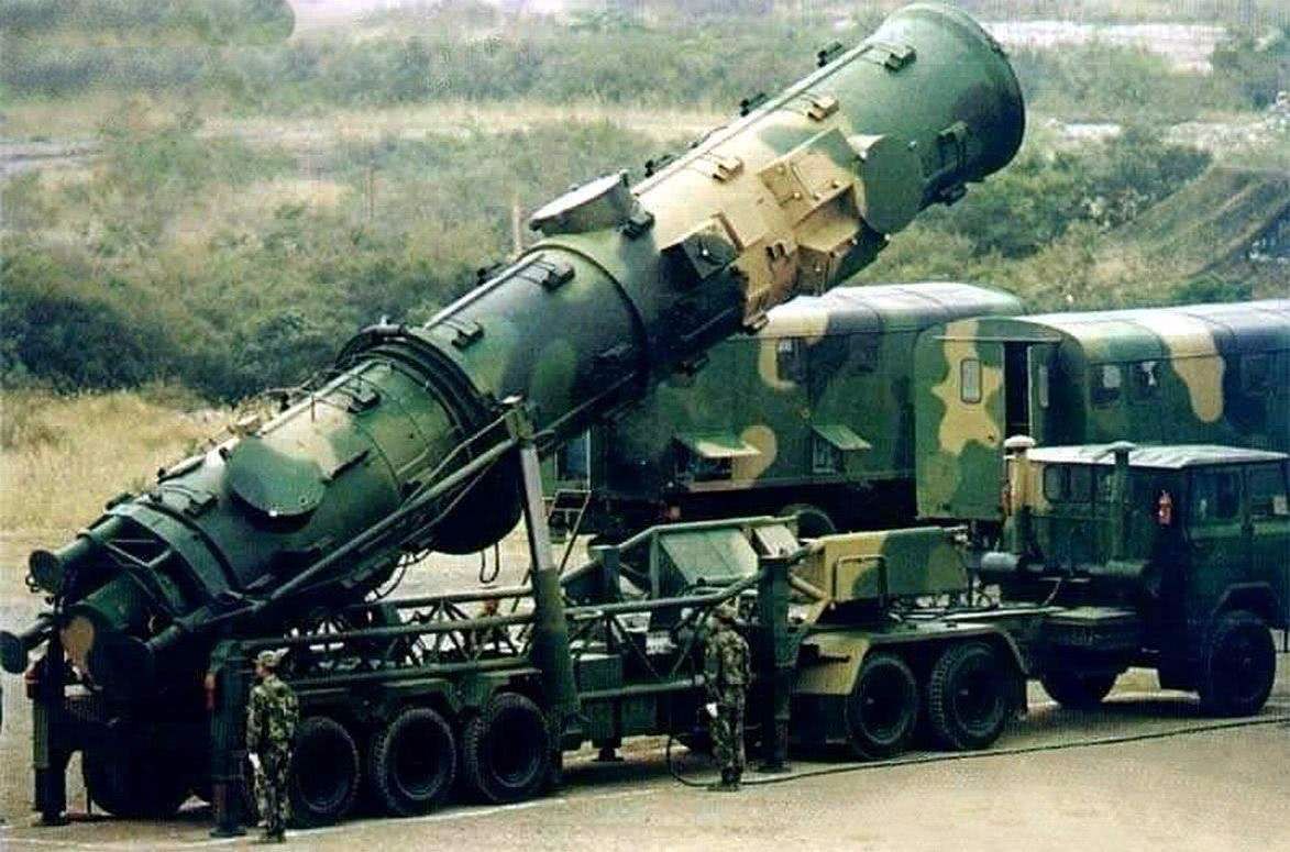 美媒：中国未来洲际导弹或携带50个弹头！？_凤凰网
