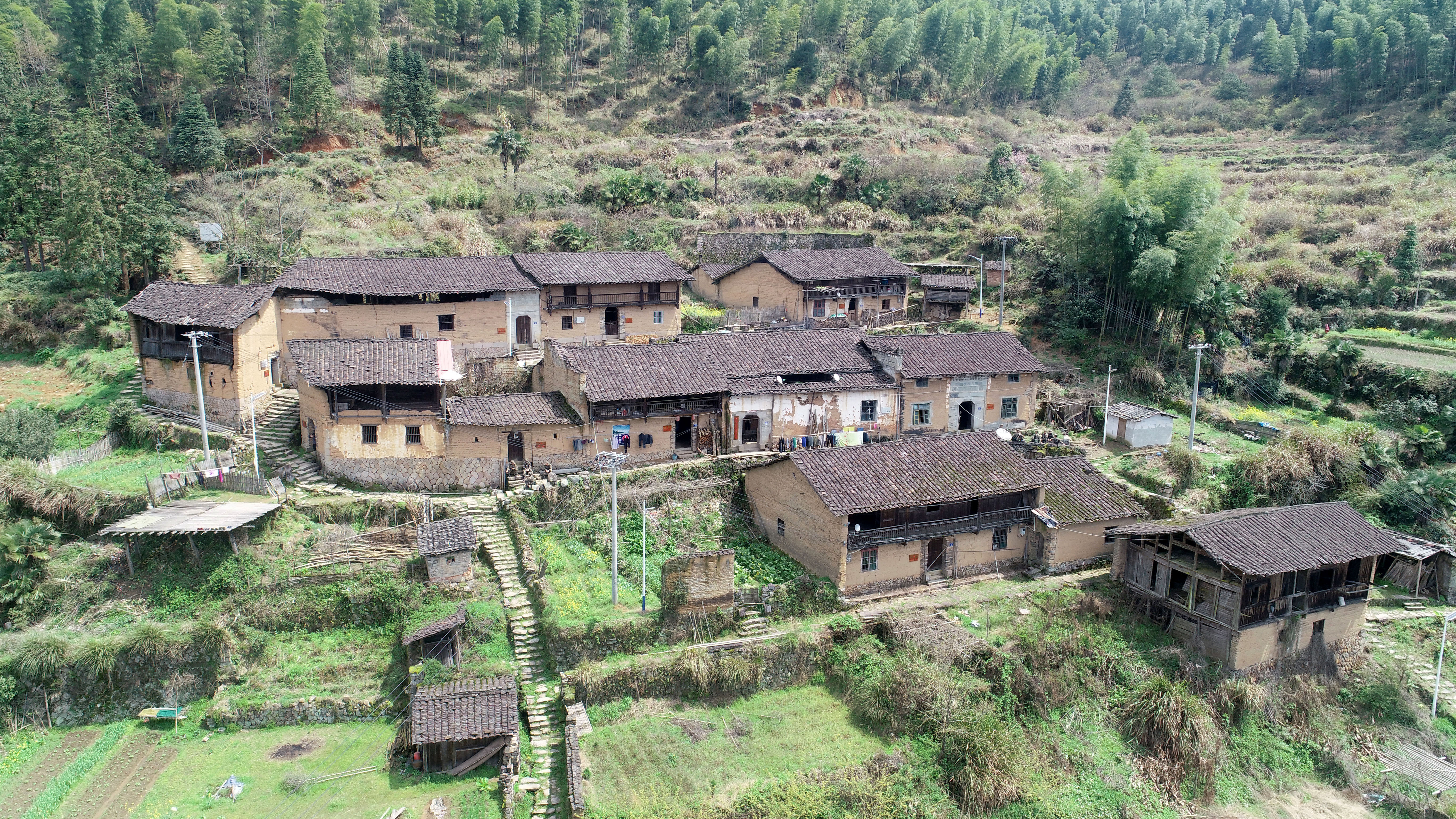 福建武夷山洋庄乡小浆村张山头自然村(3月26日无人机拍摄.