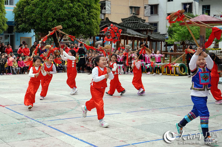 广西龙胜:多彩民俗迎接壮族"三月三"