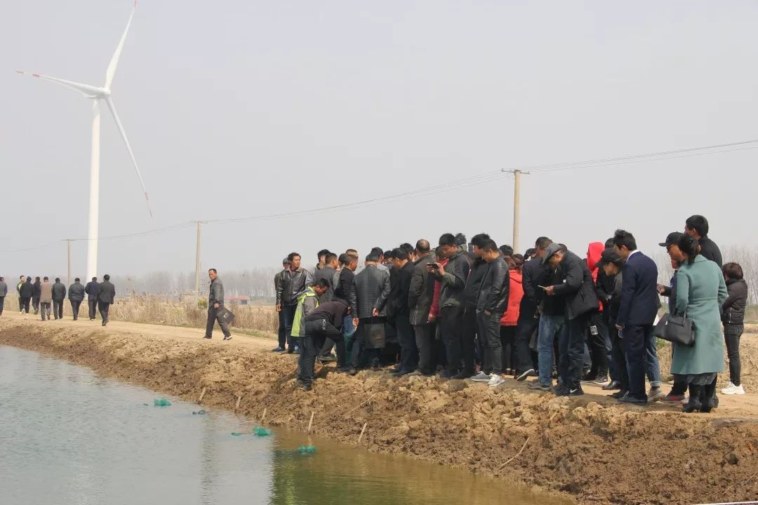 人口基地是什么_红色基地图片(2)