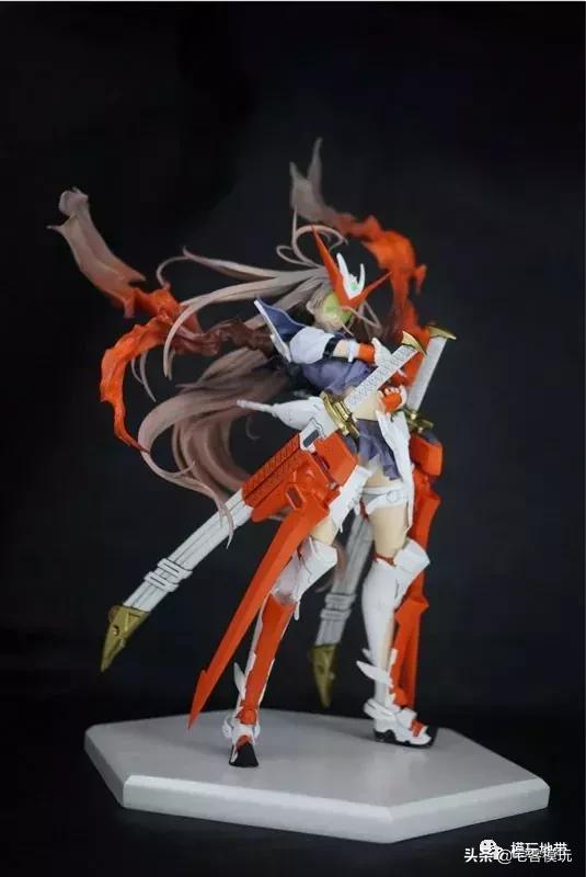 模玩资讯:amiami 红异端机娘手办