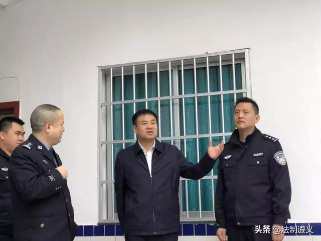 公安局几点上班