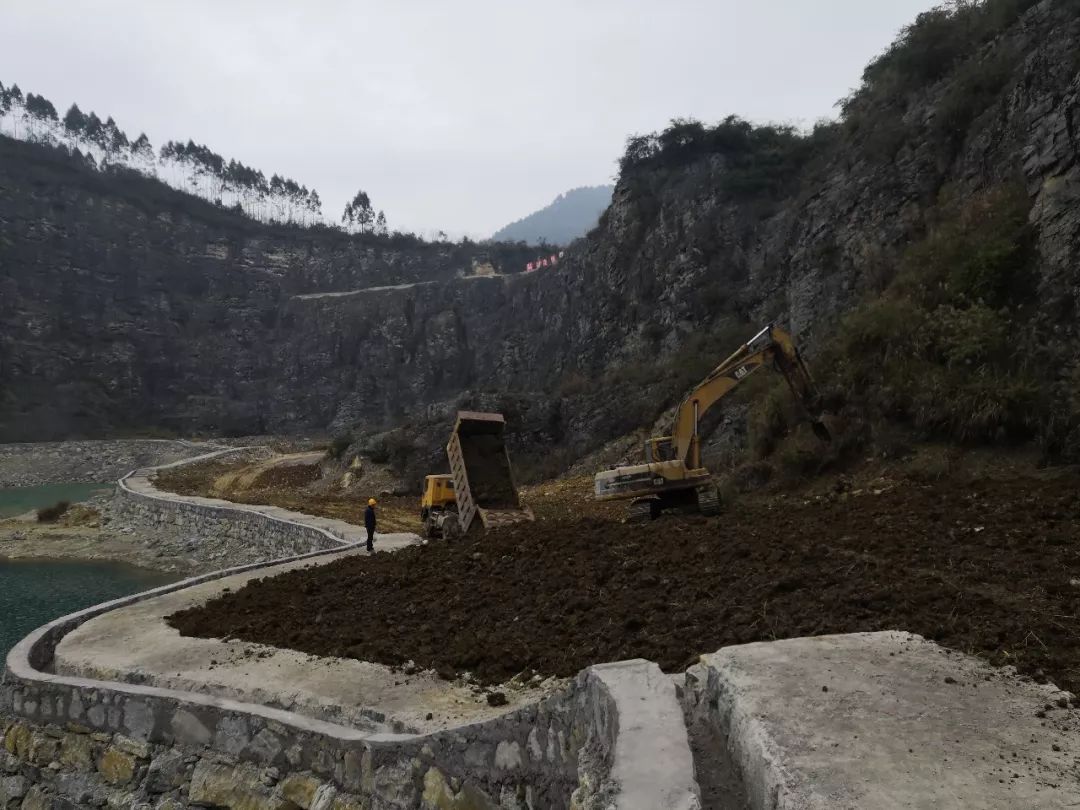 采矿开采区,矿渣弃碴区,采矿植被破坏区及土地整治区