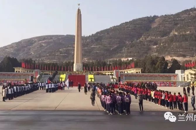 【清明缅怀】成功小学师生赴华林山烈士陵园祭奠先烈