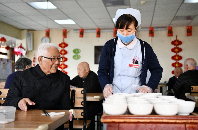 社保降費不會造成養(yǎng)老金支付風險，退休職工社保待遇不受影響