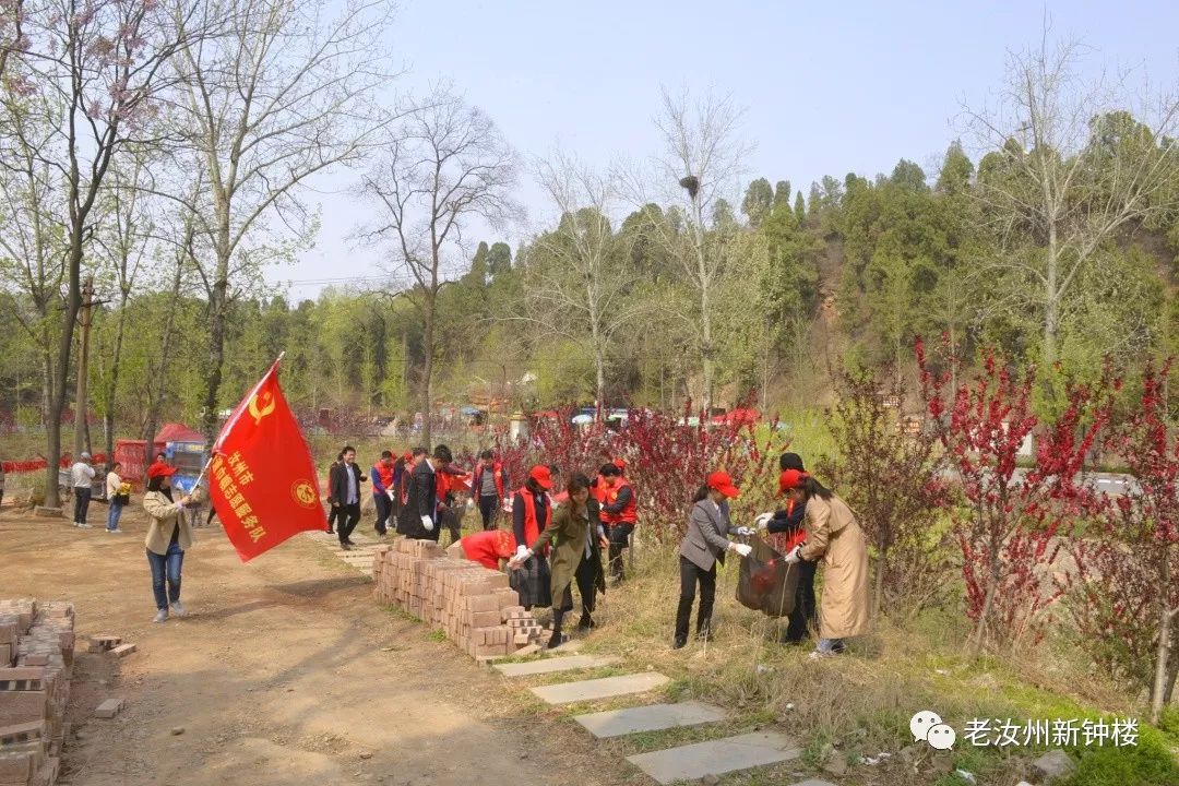 钟楼街道开展清明祭祀英烈活动