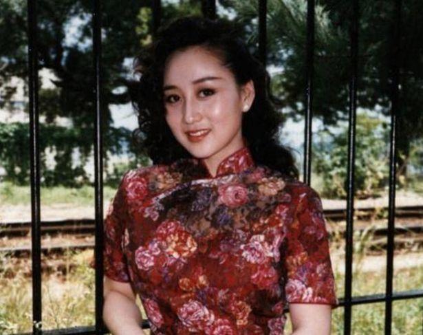 李连杰的老婆利智年轻时候有这么美