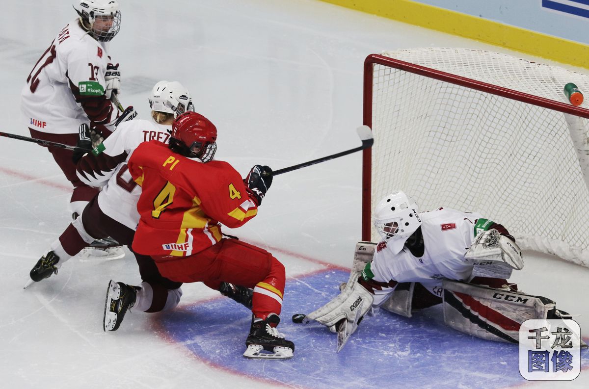 女子冰球世锦赛北京揭幕 中国队3:0战胜拉脱维亚赢得开门红