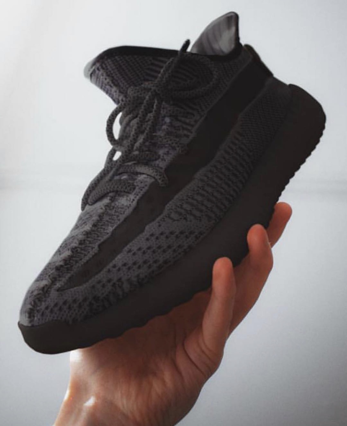 yeezy350黑粉怎么搭_yeezy350尺码对照表(2)