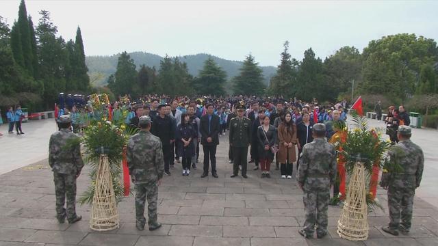 马鞍山市各地开展清明祭英烈活动