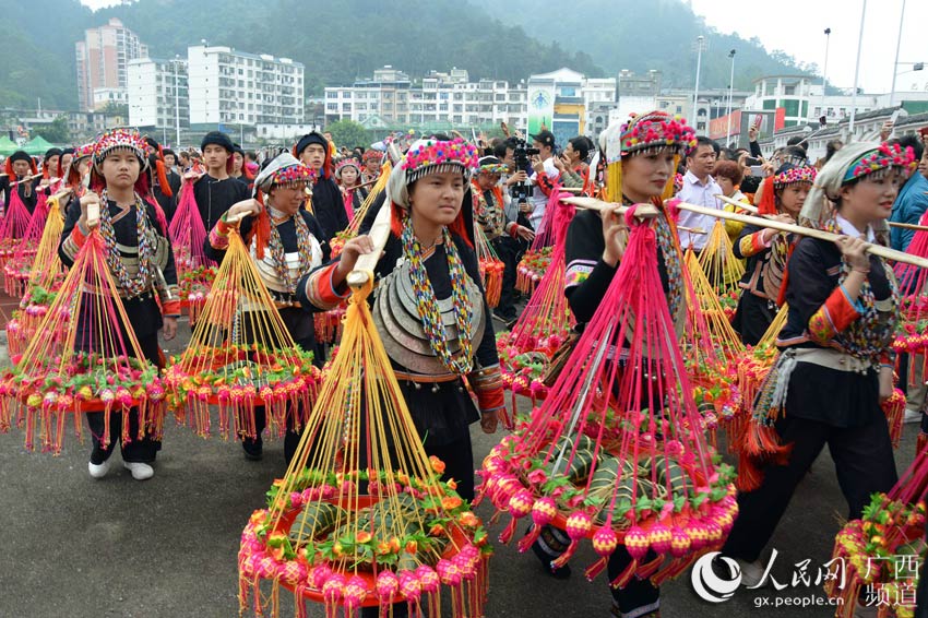 4月7日上午,2019"瑶风壮韵三月三·传承巴马民族风"在广西河池市巴马