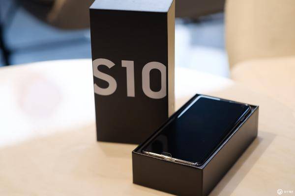 三星 Galaxy S10：這或許才是水桶機的終極形態 科技 第2張