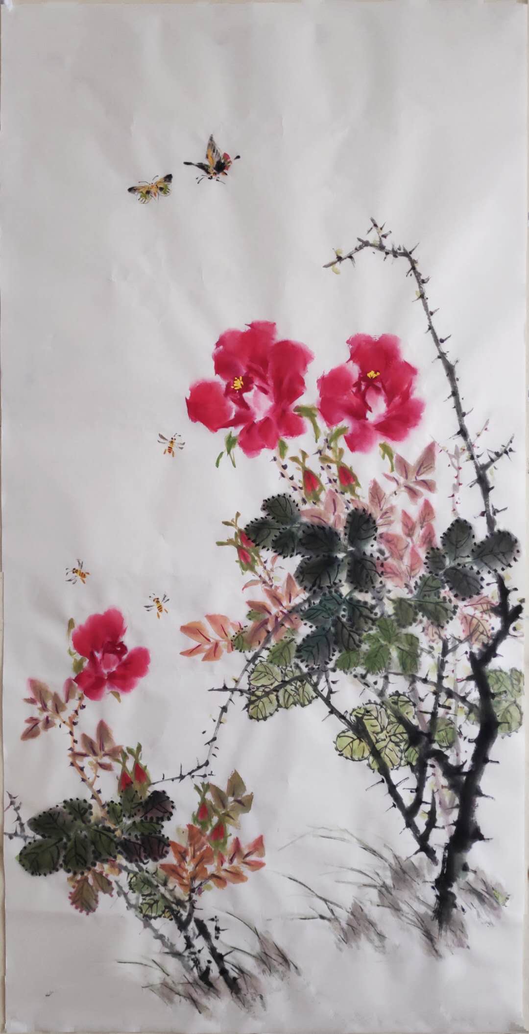 花开四季春长好点染胭脂着意描画家董健月季花扇面欣赏