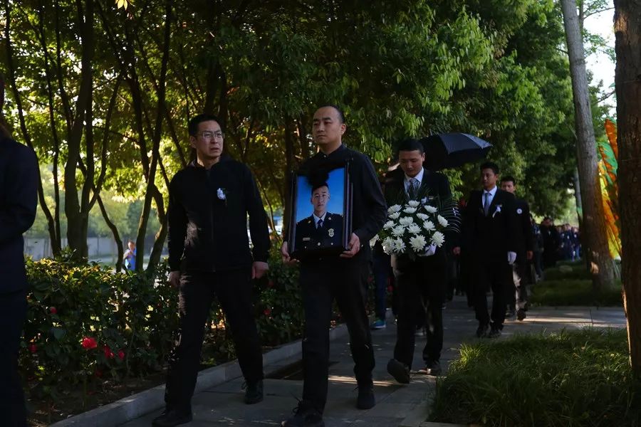 涂波霖,是刘代旭的战友,在武警警官学院学习时他们经常相约一起打