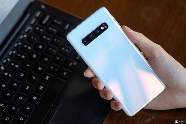 三星 Galaxy S10：這或許才是水桶機的終極形態 科技 第7張