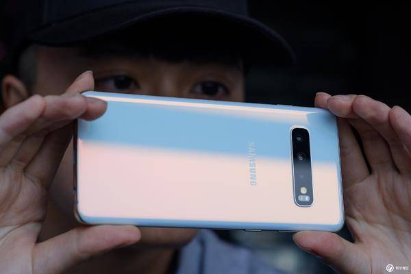 三星 Galaxy S10：這或許才是水桶機的終極形態 科技 第25張