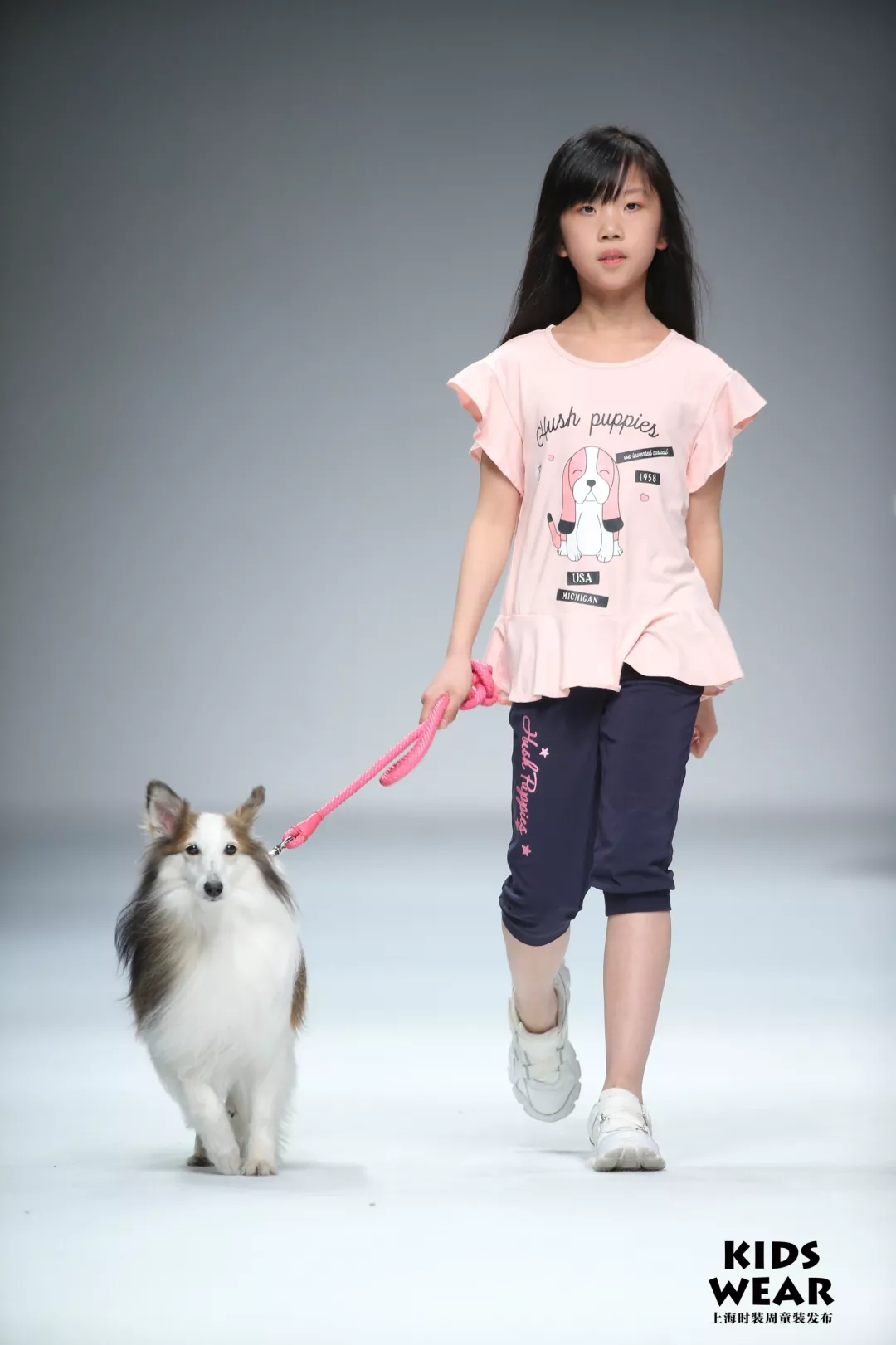 163w点赞七色风儿童模特爆红抖音2019aw上海时装周秀场