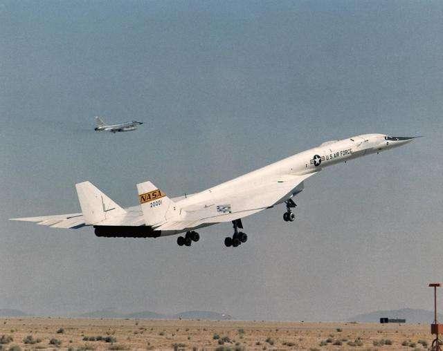 xb-70女武神轰炸机