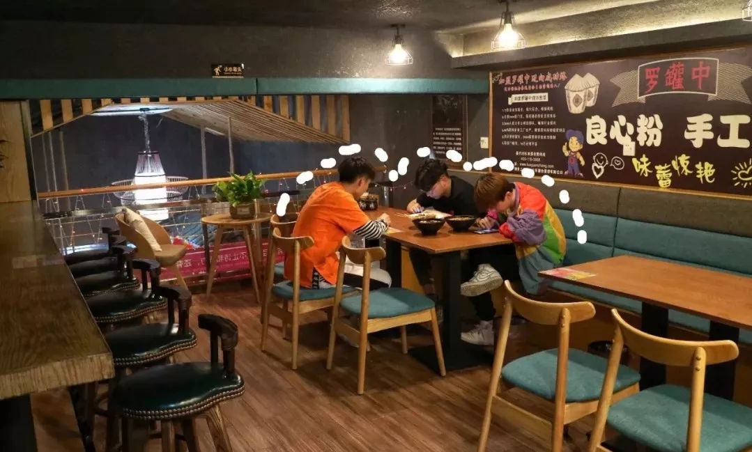 02a84ab16f274e4594c11934e6a0ea18.jpg