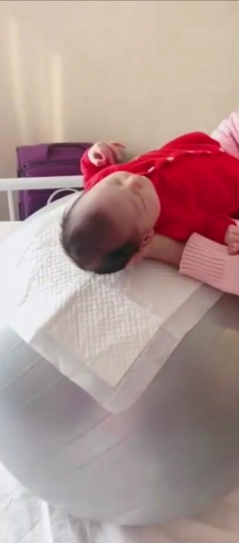                     新生儿这样做前庭觉锻炼，有助宝宝睡眠，不哭闹，宝妈们学会了吗