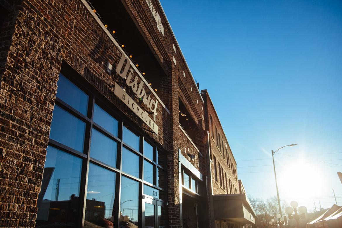 她一个单车旅行家，为什么要参加虐人的LR100