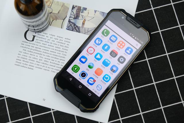 怎么使用手机备用电 0bd97aba51854b9bb2a88a2a31fe3156.jpeg