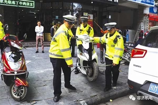 摩托车没年检交通事故怎么办