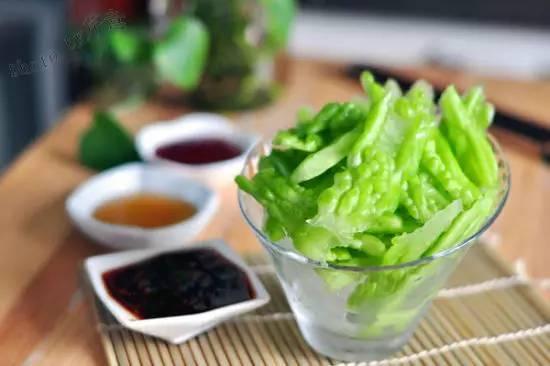                     孩子便秘、上火、又积食？解析3大原因，排出“黄金便”！