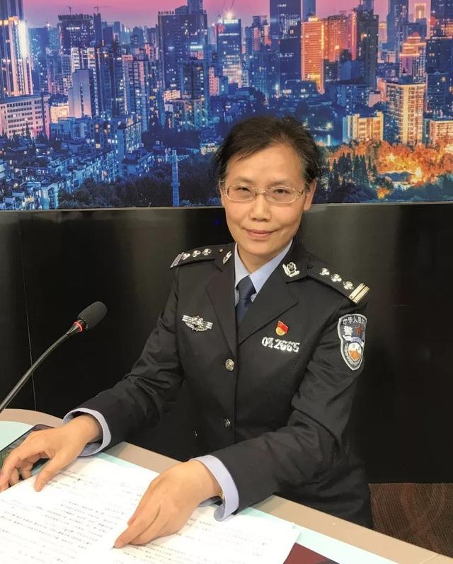 汪少萍,武汉市公安局心理干预专家组成员,民警心理服务中心主任.