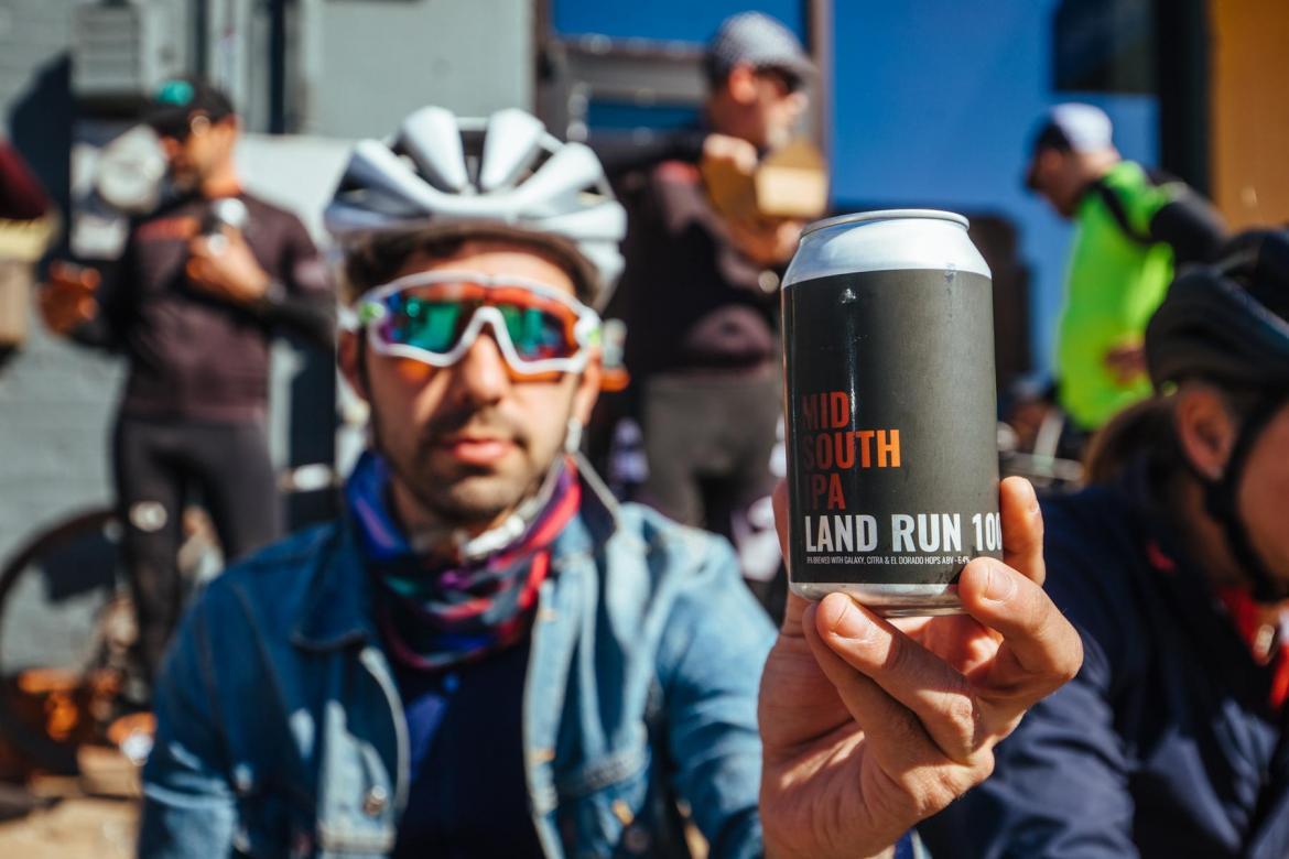 她一个单车旅行家，为什么要参加虐人的LR100