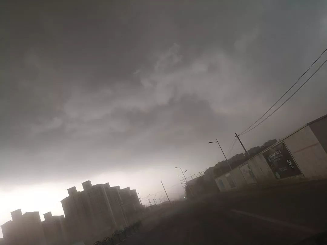 龙卷风加狂风暴雨的视频 3fbb22a27ed144e3828948c8f9b34c97.jpeg