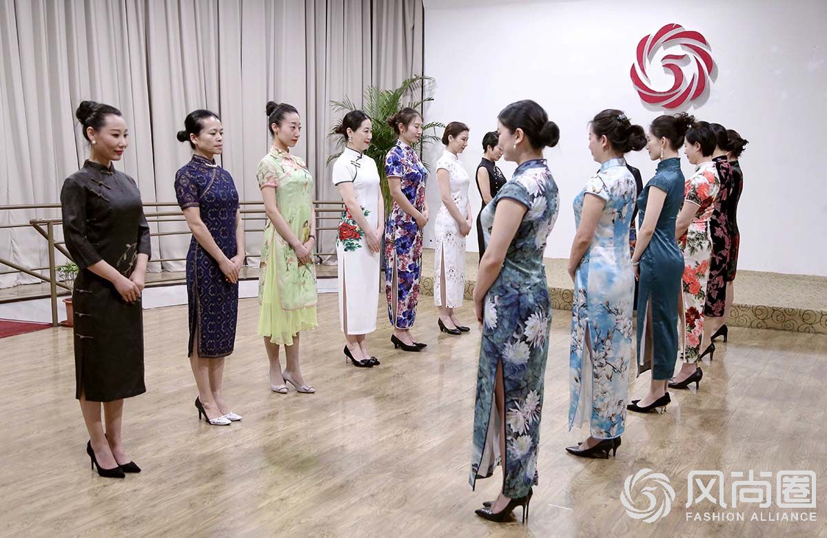 风尚圈专业形体仪态训练营让你拥有优雅气质