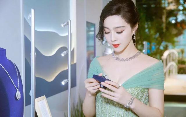 范冰冰现在在哪了 4536b022609d4886a0a87211bf71e117.jpeg