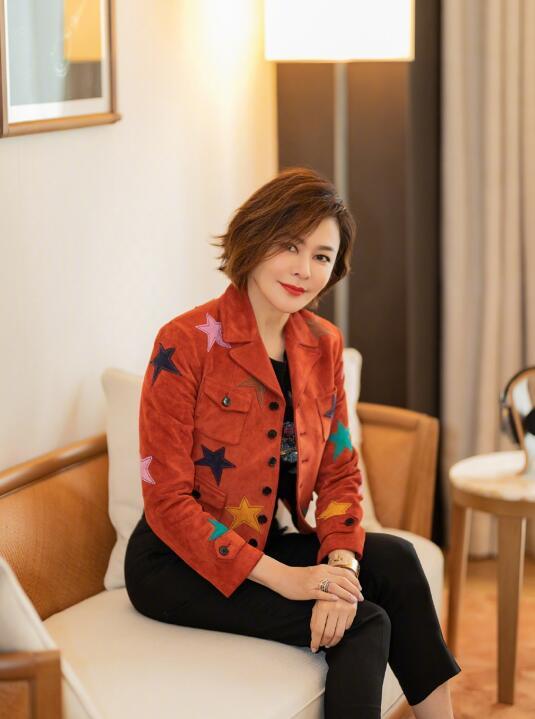 十三姨关之琳出席活动 457d1e67a1ea44538fd0944ea35aeca3.jpeg