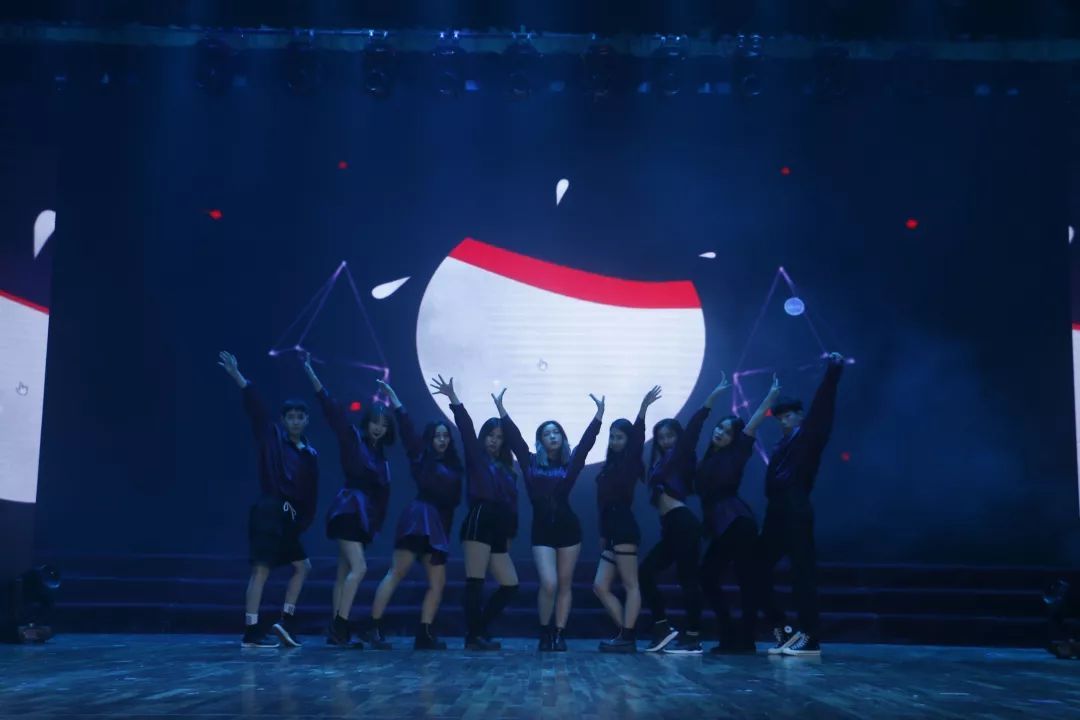 怎么才可以打颠覆赛 475401ca1ba346f08f780ce0777898bf.jpeg