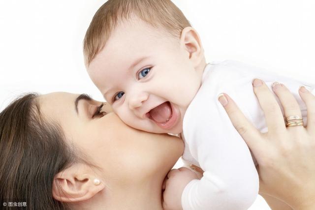                     孩子为什么要挠背摸背才睡觉？这4个好处家长要早知道