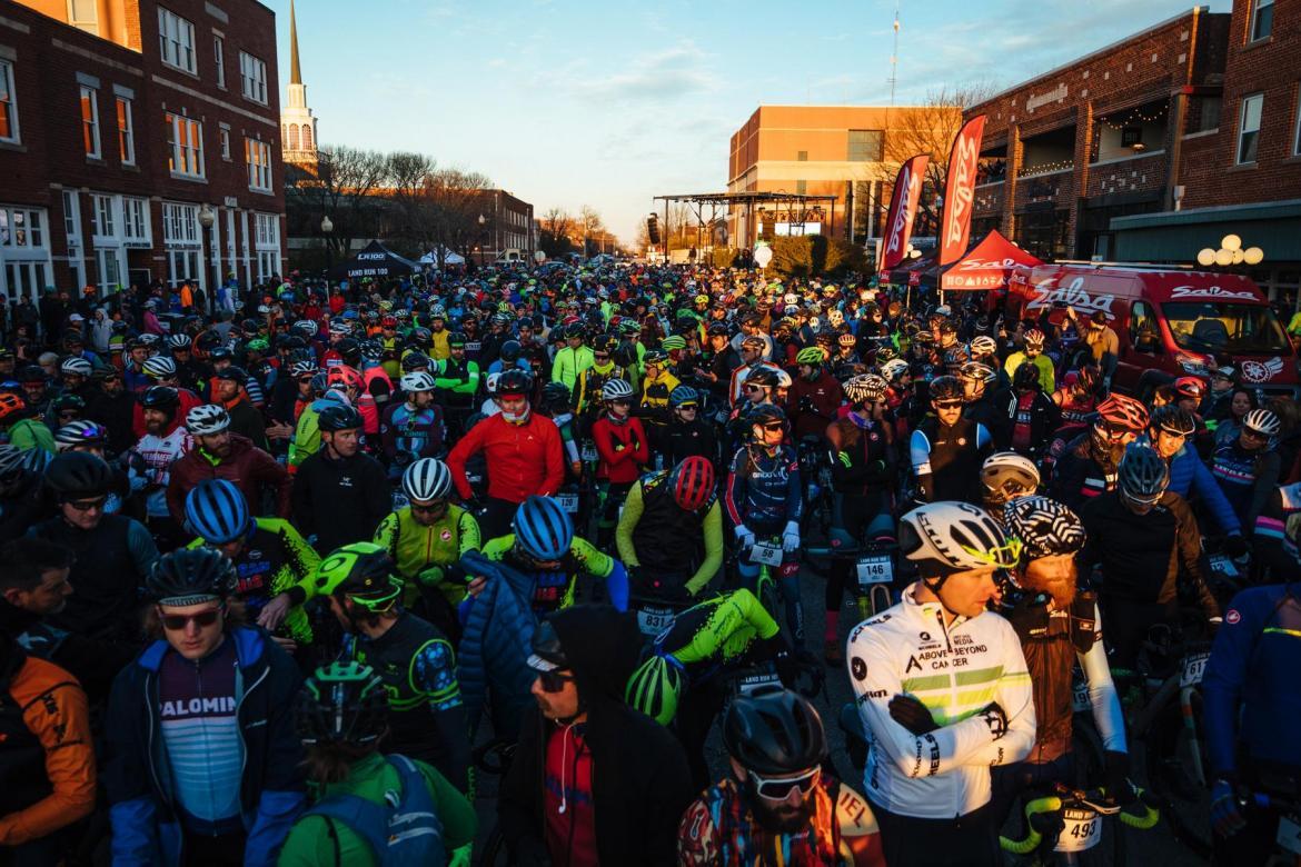 她一个单车旅行家，为什么要参加虐人的LR100