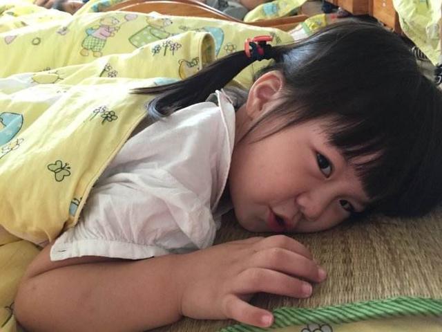                     孩子有没有在幼儿园午睡，直接影响一天的学习，决定成绩好坏
