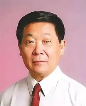镇海这两人进入宁波市道德模范候选快来投票支持吧