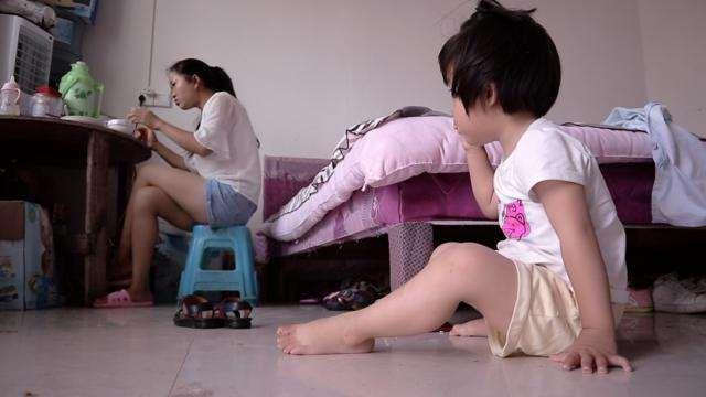                     立刻停止！你这4个坏习惯，正在悄悄“拖垮”孩子的健康！