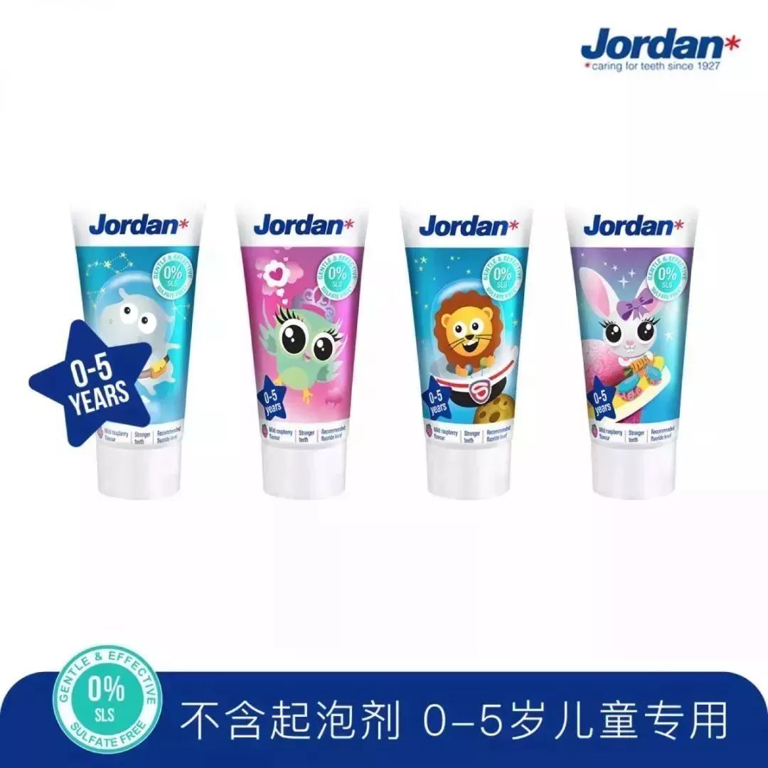                     宝宝太小总抗拒刷牙？用这招他主动要求刷