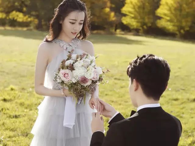 白银婚纱照_辉夜与白银婚纱照图片(2)