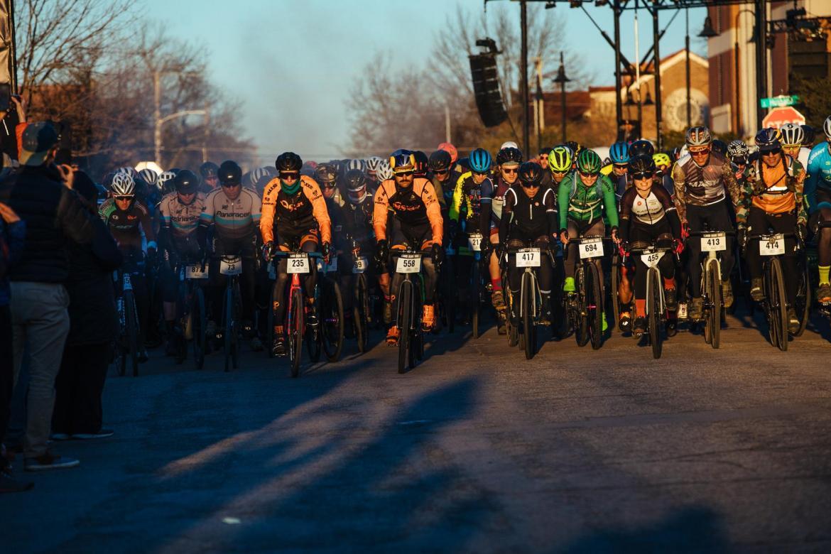 她一个单车旅行家，为什么要参加虐人的LR100