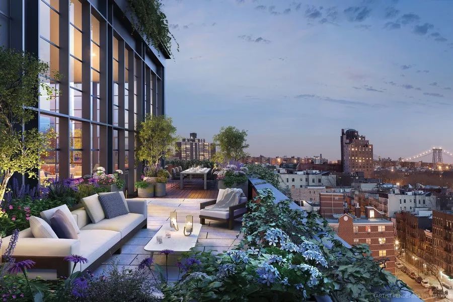 起初,马丁心想着卖掉曼哈顿下城区的联排别墅,换一套上东区的公寓