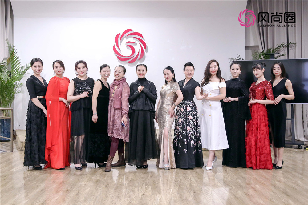 形体礼仪培训班——风尚圈形体礼仪培训班让你卓尔不群  