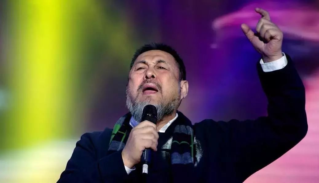 陆树铭的两首歌《一壶老酒》和《好朋友常聚首