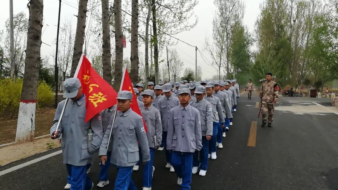 研学游火爆涉县129师纪念馆引来各地中小学生3万余名