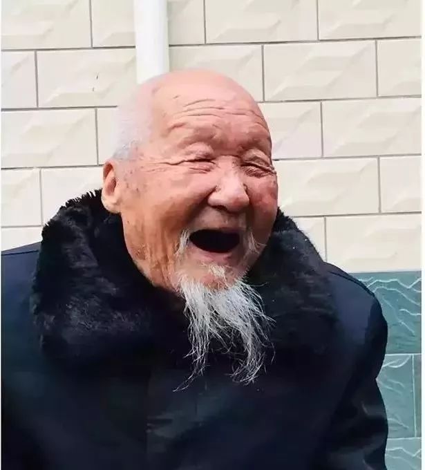 中国最长寿的男人,117岁还耳聪目明!他的健康秘诀是