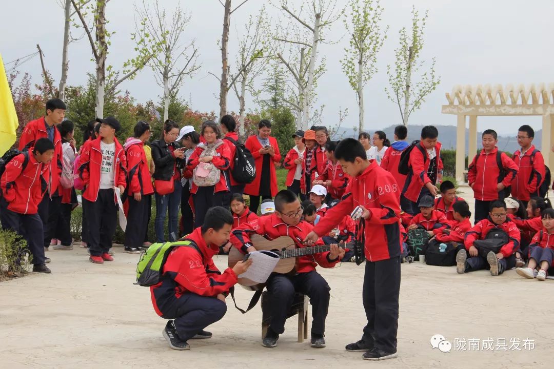 陕西师范大学成州中学开展第六届青春励志行远足活动