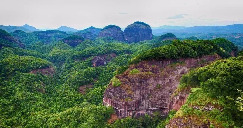 4月19号梅州平远五指石风景区凌空玻璃栈道一天游210元人85元缆车